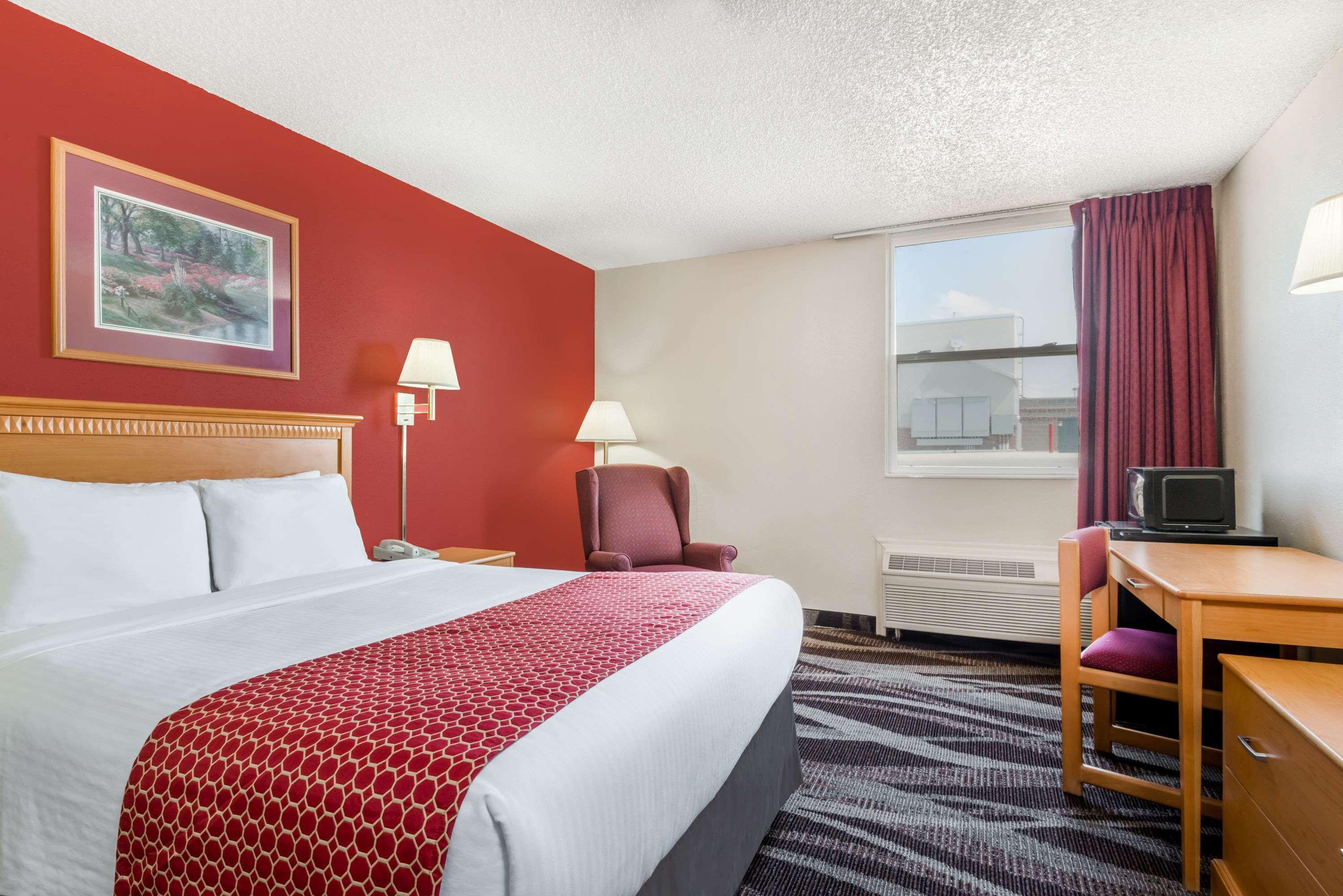 Days By Wyndham Hotel 3*